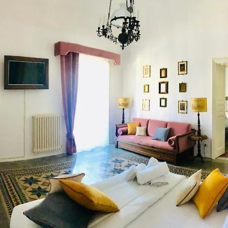 La Casa Sulla Piazza Enna