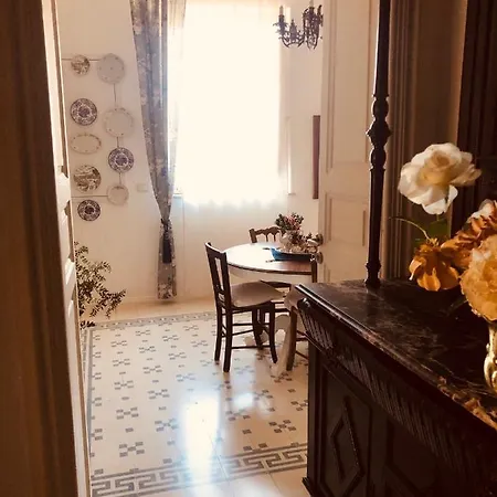 La Casa Sulla Piazza Enna