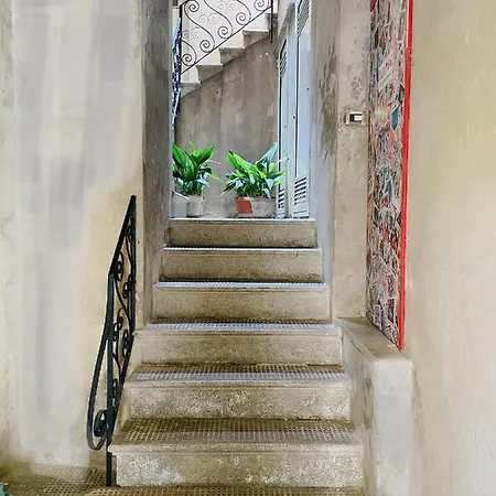 La Casa Sulla Piazza Apartment *