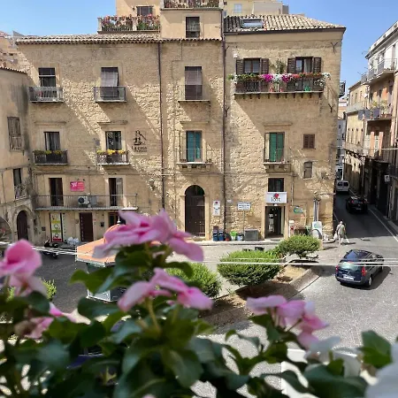 La Casa Sulla Piazza *